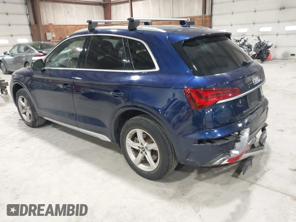 2021 Audi Q5 Premium with VIN WA1AAAFY5M2060669, listed as a IAAI auction lot 41485633 with 31,182 mi miles. Bid and sale history available at carsss.com. Image 3.