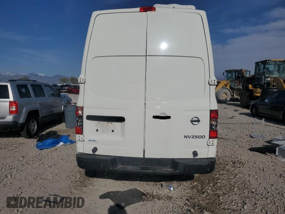 2017 Nissan NV Cargo SV z VIN 1N6BF0LY0HN805095, wystawiony jako Copart lot #53978975 z przebiegiem 131 896 mil mil oraz Szkoda całkowita • Salvage title. Historia ofert i sprzedaży dostępna na DreamBid. Obrazek 6.