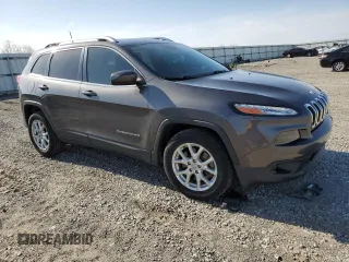 2018 Jeep Cherokee Latitude Plus with VIN 1C4PJLLB1JD542986, listed as a Copart auction lot 52150685 with 43,997 mi miles and Salvage Title. Bid and sale history available at carsss.com. Image 4.