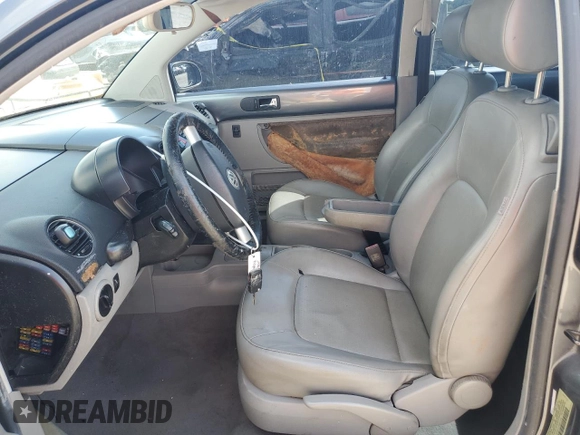 2008 Volkswagen New Beetle Coupe S with VIN 3VWRW31CX8M507106, listed as a Copart auction lot 73406794 with 0 mi miles and Salvage Title. Bid and sale history available at carsss.com. Image 7.