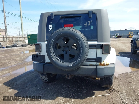 2010 Jeep Wrangler Sahara с VIN 1J4GA5D16AL231085, выставлен на аукционе IAAI как лот 41942578 с пробегом 196 683 миль миль и . История ставок и продаж доступна на DreamBid. Изображение 16.