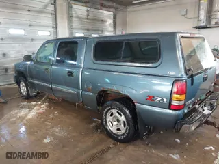 2007 GMC Sierra 1500 Classic SLE1 with VIN 2GTEK13Z571102361, listed as a IAAI auction lot 41607957 with NaN miles. Bid and sale history available at carsss.com. Image 3.