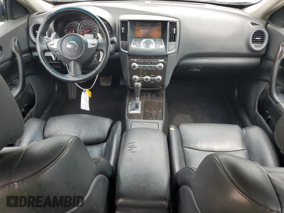 2012 Nissan Maxima SV z VIN 1N4AA5AP9CC864449, wystawiony jako Copart lot #56025985 z przebiegiem 114 182 mil mil oraz Szkoda całkowita • Salvage title. Historia ofert i sprzedaży dostępna na DreamBid. Obrazek 8.