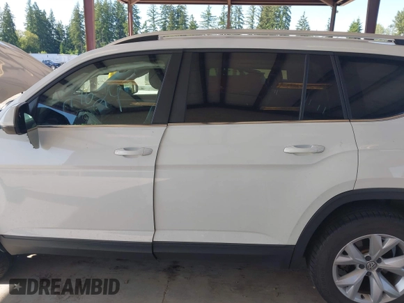 2018 Volkswagen Atlas SE с VIN 1V2KR2CA9JC505919, выставлен на аукционе IAAI как лот 42450711 с пробегом 78 435 миль миль и . История ставок и продаж доступна на DreamBid. Изображение 14.