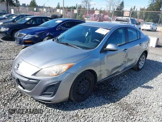 2011 Mazda Mazda3 i Sport with VIN JM1BL1UG4B1480828, listed as a IAAI auction lot 41868170 with 136,876 mi miles. Bid and sale history available at carsss.com. Image 17.