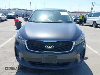 2019 Kia Sorento L z VIN 5XYPG4A38KG536055, wystawiony jako IAAI lot #42337435 z przebiegiem 48 184 mil mil oraz . Historia ofert i sprzedaży dostępna na DreamBid. Obrazek 13.