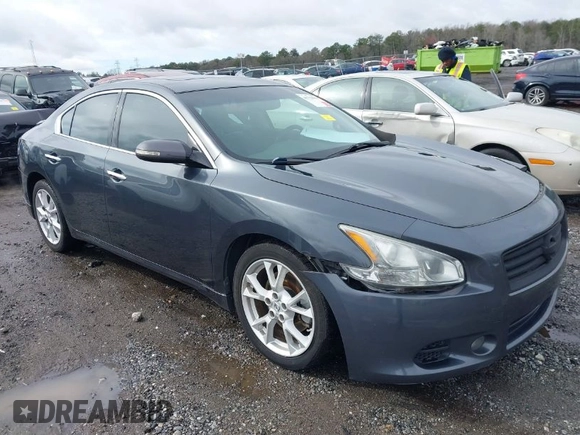 2013 Nissan Maxima SV z VIN 1N4AA5AP7DC814845, wystawiony jako IAAI lot #41758456 z przebiegiem 139 556 mil mil oraz . Historia ofert i sprzedaży dostępna na DreamBid. Obrazek 1.