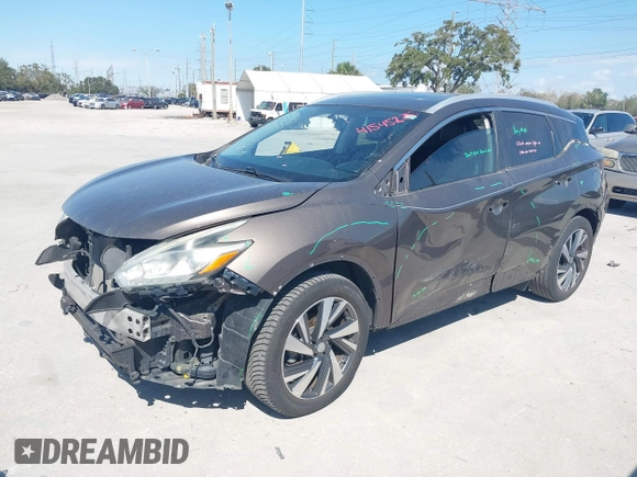 2015 Nissan Murano Platinum z VIN 5N1AZ2MG7FN230347, wystawiony jako IAAI lot #41545220 z przebiegiem 134 435 mil mil oraz . Historia ofert i sprzedaży dostępna na DreamBid. Obrazek 18.