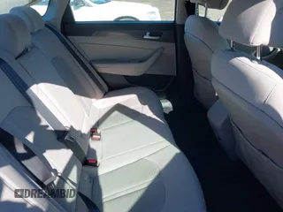 2015 Hyundai Sonata Limited with VIN 5NPE34AF6FH124468, listed as a IAAI auction lot 42002580 with 163,214 mi miles and . Bid and sale history available at carsss.com. Image 8.