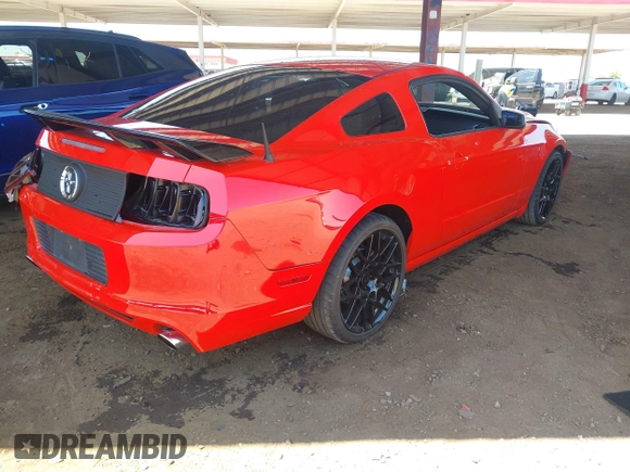 2013 Ford Mustang V6 с VIN 1ZVBP8AM4D5276112, выставлен на аукционе IAAI как лот 42543725 с пробегом Не указан миль и . История ставок и продаж доступна на DreamBid. Изображение 4.
