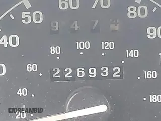 1999 Ford Explorer XLT z VIN 1FMZU32E7XZB57306, wystawiony jako IAAI lot #41519800 z przebiegiem 226 932 mil mil oraz . Historia ofert i sprzedaży dostępna na DreamBid. Obrazek 14.