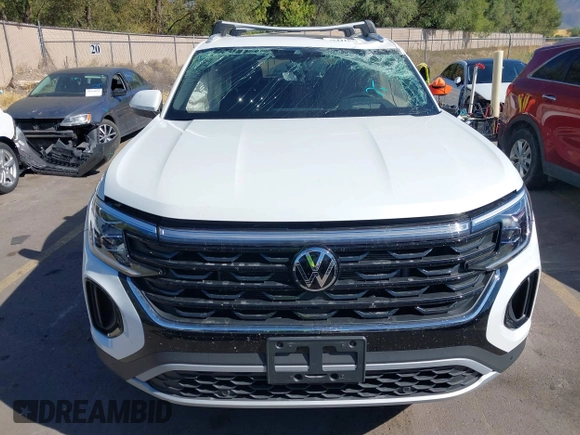 2024 Volkswagen Atlas SEL with VIN 1V2BE2CA1RC232515, listed as a IAAI auction lot 40441892 with 3,641 mi miles and . Bid and sale history available at DreamBid. Image 12.