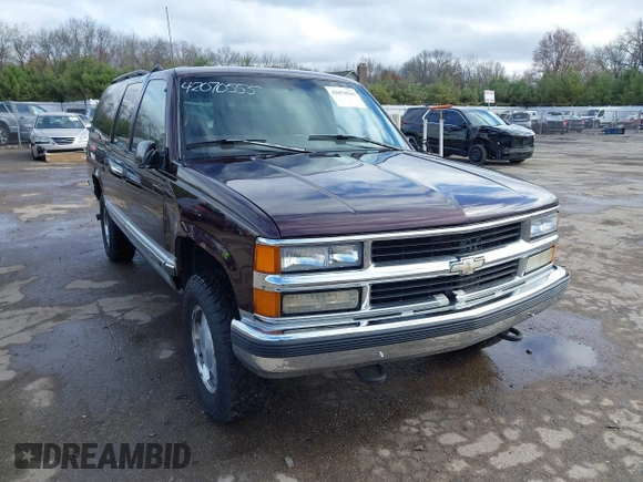 1997 Chevrolet Suburban with VIN 3GNFK16R8VG144969, listed as a IAAI auction lot 42070555 with 197,580 mi miles and . Bid and sale history available at DreamBid. Image 1.