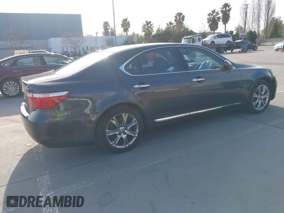2008 Lexus LS 460 with VIN JTHBL46F185079002, listed as a IAAI auction lot 41724629 with Not Provided miles and . Bid and sale history available at DreamBid. Image 4.