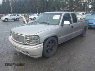 2001 GMC Sierra 1500 SLE z VIN 2GTEC19V711312775, wystawiony jako IAAI lot #40762532 z przebiegiem 230 372 mil mil oraz . Historia ofert i sprzedaży dostępna na DreamBid. Obrazek 2.