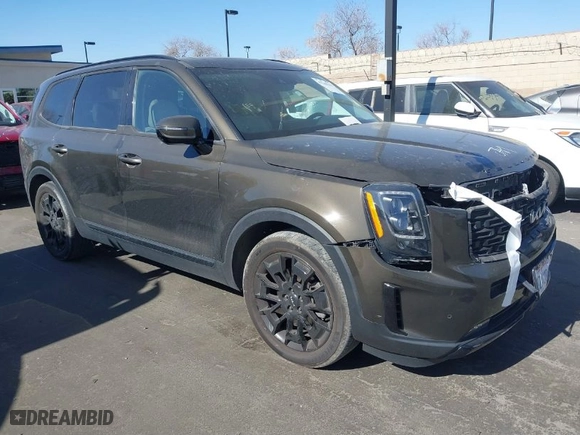 2022 Kia Telluride SX with VIN 5XYP5DHC9NG221815, listed as a IAAI auction lot 41348143 with 23,282 mi miles. Bid and sale history available at carsss.com. Image 1.