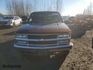 1998 Chevrolet Tahoe with VIN 1GNEK13R6WJ349240, listed as a Copart auction lot 83610514 with 97,259 mi miles and Clean Title. Bid and sale history available at carsss.com. Image 5.