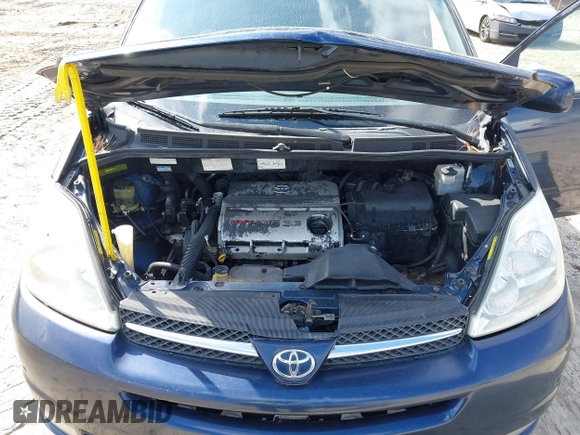 2004 Toyota Sienna XLE z VIN 5TDBA22C84S003370, wystawiony jako IAAI lot #41538603 z przebiegiem 208 543 mil mil oraz . Historia ofert i sprzedaży dostępna na DreamBid. Obrazek 10.