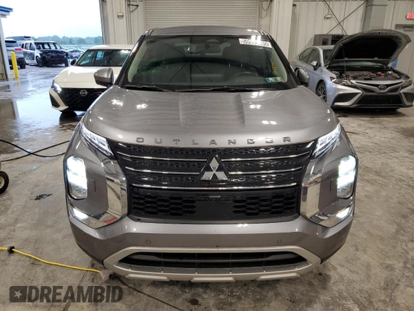 2023 Mitsubishi Outlander SE z VIN JA4J4UA84PZ016853, wystawiony jako Copart lot #59950495 z przebiegiem 54 992 mil mil oraz Czysty tytuł • Clean title. Historia ofert i sprzedaży dostępna na DreamBid. Obrazek 5.