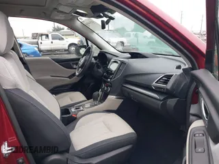 2024 Subaru Forester Premium with VIN JF2SKADC8RH463095, listed as a IAAI auction lot 41514816 with 9,041 mi miles. Bid and sale history available at carsss.com. Image 5.