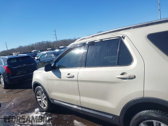 2018 Ford Explorer XLT z VIN 1FM5K8D81JGA18090, wystawiony jako IAAI lot #41316187 z przebiegiem 136 199 mil mil oraz . Historia ofert i sprzedaży dostępna na DreamBid. Obrazek 14.