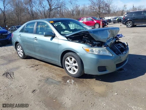 2011 Toyota Camry LE with VIN 4T1BK3EK1BU618272, listed as a IAAI auction lot 41690797 with 130,686 mi miles. Bid and sale history available at carsss.com. Image 1.