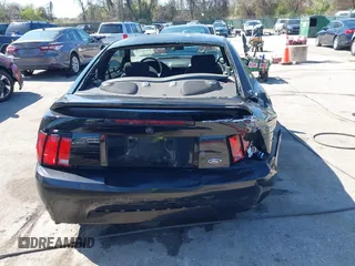 2000 Ford Mustang with VIN 1FAFP4042YF252802, listed as a IAAI auction lot 41994872 with 189,081 mi miles. Bid and sale history available at carsss.com. Image 16.