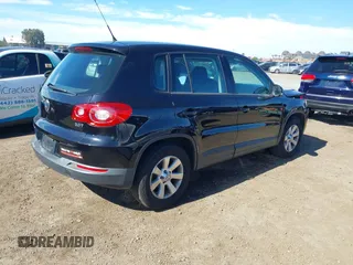 2010 Volkswagen Tiguan with VIN WVGAV9AX6AW000410, listed as a IAAI auction lot 41446852 with 118,728 mi miles and . Bid and sale history available at DreamBid. Image 4.