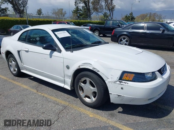 2004 Ford Mustang Standard with VIN 1FAFP40674F186503, listed as a IAAI auction lot 41915483 with 157,864 mi miles. Bid and sale history available at carsss.com. Image 1.
