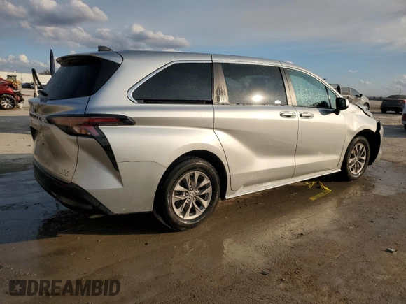 2023 Toyota Sienna LE with VIN 5TDKRKEC8PS152287, listed as a Copart auction lot 44791465 with 99,766 mi miles and Salvage Title. Bid and sale history available at carsss.com. Image 3.