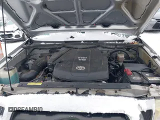 2006 Toyota Tacoma with VIN 5TEUU42N36Z293472, listed as a IAAI auction lot 41320155 with 105,230 mi miles. Bid and sale history available at carsss.com. Image 10.