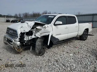 2017 Toyota Tacoma SR5 with VIN 5TFDZ5BN5HX013648, listed as a Copart auction lot 47525475 with 59,141 mi miles and Salvage Title. Bid and sale history available at carsss.com. Image 1.