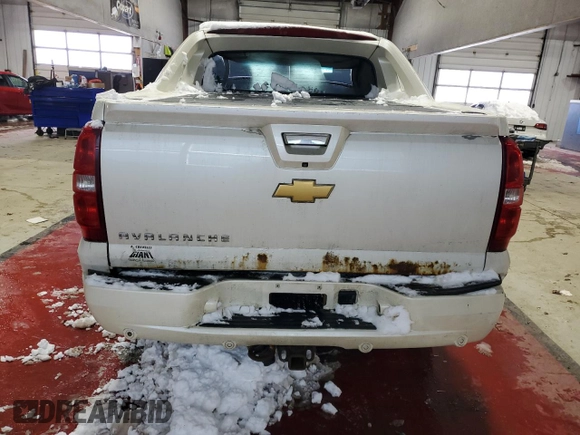 2012 Chevrolet Avalanche LTZ with VIN 3GNTKGE74CG233554, listed as a Copart auction lot 84366554 with 220,440 mi miles and Salvage title. Bid and sale history available at DreamBid. Image 6.