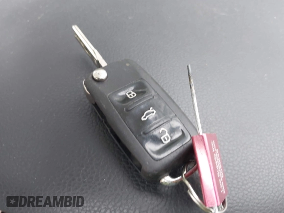 2011 Volkswagen Jetta SE с VIN 3VWPZ7AJ4BM717986, выставлен на аукционе IAAI как лот 42451199 с пробегом 213 710 миль миль и . История ставок и продаж доступна на DreamBid. Изображение 11.
