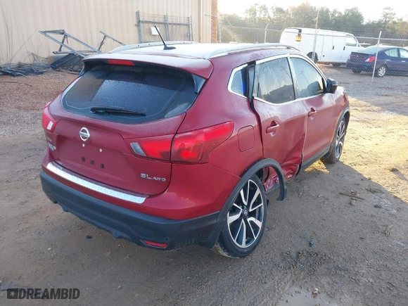 2019 Nissan Rogue Sport SL with VIN JN1BJ1CR0KW350897, listed as a IAAI auction lot 41112357 with 68,203 mi miles. Bid and sale history available at carsss.com. Image 4.