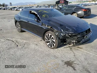 2021 Volkswagen Arteon SEL R-Line z VIN WVWHR7AN2ME004202, wystawiony jako Copart lot #68782902 z przebiegiem 25 928 mil mil oraz . Historia ofert i sprzedaży dostępna na DreamBid. Obrazek 4.