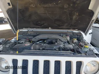 2020 Jeep Wrangler Unlimited Sport S z VIN 1C4HJXDG3LW188241, wystawiony jako IAAI lot #42371324 z przebiegiem 86 216 mil mil oraz . Historia ofert i sprzedaży dostępna na DreamBid. Obrazek 10.