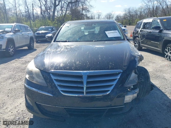 2013 Hyundai Genesis 5.0L R-Spec with VIN KMHGC4DH4DU225996, listed as a IAAI auction lot 41996696 with 184,219 mi miles. Bid and sale history available at carsss.com. Image 12.
