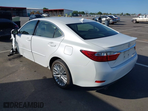 2013 Lexus ES 250 with VIN JTHBK1GGXD2026643, listed as a IAAI auction lot 41987475 with 48,481 mi miles and . Bid and sale history available at DreamBid. Image 3.