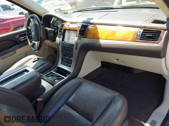 2014 Cadillac Escalade ESV Platinum z VIN 1GYS3KEF2ER211481, wystawiony jako IAAI lot #41880283 z przebiegiem 91 051 mil mil oraz . Historia ofert i sprzedaży dostępna na DreamBid. Obrazek 5.