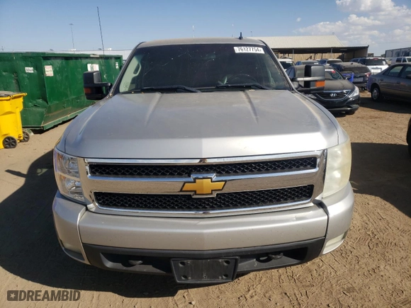 2008 Chevrolet Silverado 1500 LTZ with VIN 3GCEK13Y18G306543, listed as a Copart auction lot 76127754 with 198,073 mi miles and Salvage Title. Bid and sale history available at carsss.com. Image 5.