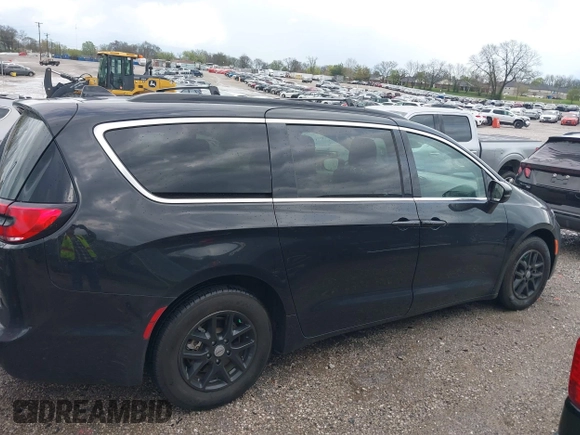 2022 Chrysler Pacifica Touring L with VIN 2C4RC1BG9NR194782, listed as a IAAI auction lot 41842410 with 76,231 mi miles and . Bid and sale history available at DreamBid. Image 13.