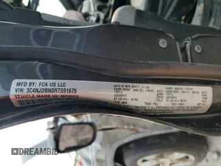 2024 Jeep Compass Latitude z VIN 3C4NJDBN0RT591675, wystawiony jako Copart lot #58857025 z przebiegiem 15 146 mil mil oraz Nie do naprawy • Non repairable. Historia ofert i sprzedaży dostępna na DreamBid. Obrazek 12.