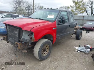 2003 Ford Super Duty F-250 XL with VIN 1FTNX21F33EA47739, listed as a IAAI auction lot 41914651 with 300,398 mi miles. Bid and sale history available at carsss.com. Image 18.