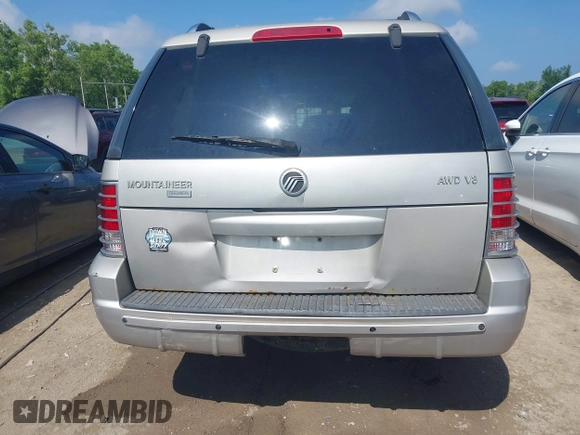 2004 Mercury Mountaineer Convenience с VIN 4M2DU86W84ZJ20303, выставлен на аукционе IAAI как лот 42669716 с пробегом 168 034 миль миль и . История ставок и продаж доступна на DreamBid. Изображение 16.