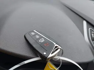 2017 Hyundai Azera Limited with VIN KMHFH4JGXHA590988, listed as a IAAI auction lot 41615025 with 100,751 mi miles and . Bid and sale history available at DreamBid. Image 11.