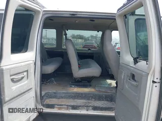 2014 Ford Econoline Passenger XL z VIN 1FBSS3BL9EDA86585, wystawiony jako IAAI lot #41909977 z przebiegiem 167 911 mil mil oraz . Historia ofert i sprzedaży dostępna na DreamBid. Obrazek 8.