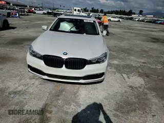 2018 BMW 7 Series 740e xDrive iPerformance with VIN WBA7J2C51JG938111, listed as a Copart auction lot 73361933 with 104,641 mi miles. Bid and sale history available at carsss.com. Image 11.