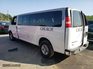 2003 Chevrolet Express Passenger with VIN 1GAHG39U731200970, listed as a Copart auction lot 70269044 with 87,890 mi miles and Salvage Title. Bid and sale history available at carsss.com. Image 2.