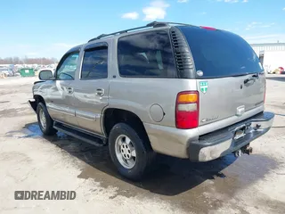 2002 Chevrolet Tahoe Z71 with VIN 1GNEK13Z32R237152, listed as a IAAI auction lot 41855170 with 141,637 mi miles. Bid and sale history available at carsss.com. Image 3.